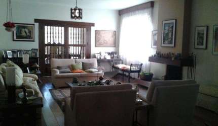 Casa à venda de 500 m² no Morumbi de 5 quartos sendo 2 suites e 6 vagas.