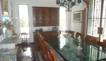Casa Térrea com Quintal e Piscina à Venda na Vila Madalena – Rua dos Moras