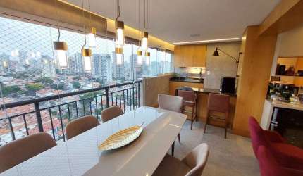 Excelente apartamento com 113m² de área útil, andar alto e varanda gormet em Condomínio Clube