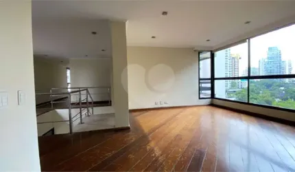 Deslumbrante duplex de altíssimo padrão com 480m² na localização mais exclusiva de Moema Pássaros