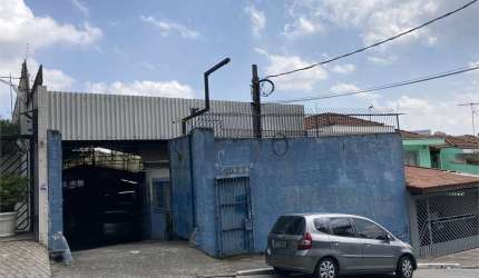 GALPÃO 864 m² DE ÁREA CONSTRUÍDA.