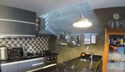 Sobrado residencial e comercial, Campo Belo. Portão Automático, quintal, aquecimento solar!