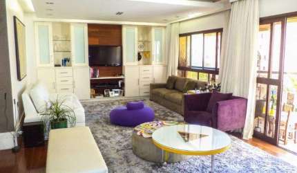 Apartamento reformado no Itaim