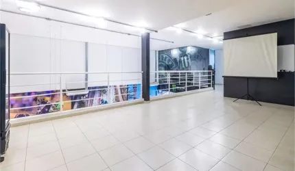 Prédio Comercial no Paraíso