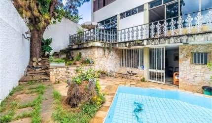 Sobrado 307m2 Oportunidade no Pacaembu. Confira!