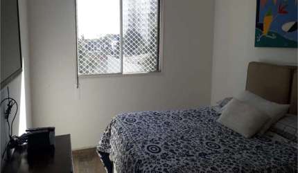 Apartamento com varanda no coração da Vila Mariana, próximo ao Parque Ibirapuera