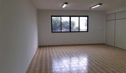 Salas Comerciais Rua Luís Góis