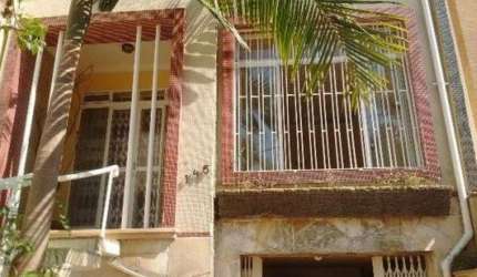 CASA A VENDA COM 270M² NA ACLIMAÇÃO