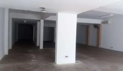 Loja à venda ou para alugar em Moema - SP