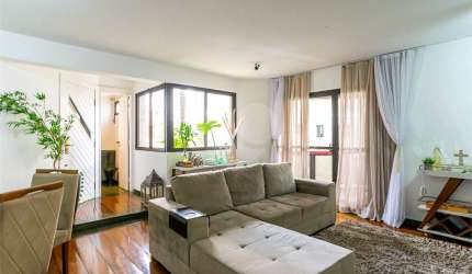 Apartamento em ótima localização em moema.