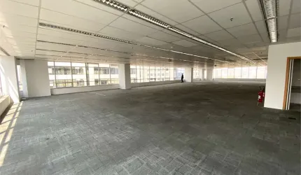 LAJES CORPORATIVAS NO PLAZA I - BROOKLIN COM 612M² e 14 VAGAS DE GARAGEM.