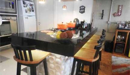 Apartamento à venda de 102 m² em Pinheiros de 3 quartos, sendo 1 suite e 1 vaga.