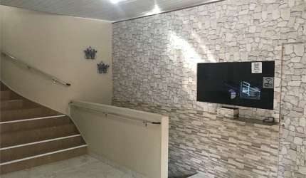 Prédio comercial na Sena Madureira!
