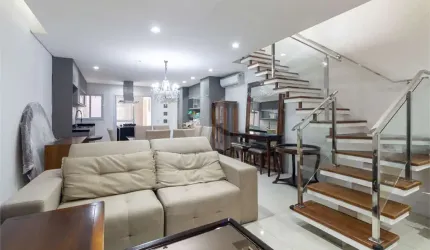 Casa de vila próxima ao metrô Ana Rosa