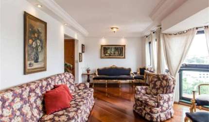Apartamento à venda de 90 m² em Moema  com 3 dormitórios, 1 suite e 2 vagas.
