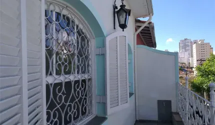Sobrado para fins Residencial/Comercial em rua tranquila e arborizada na Saúde!