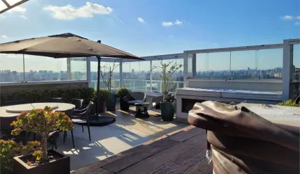 Cobertura triplex com  vista espetacular para o Parque Ibirapuera