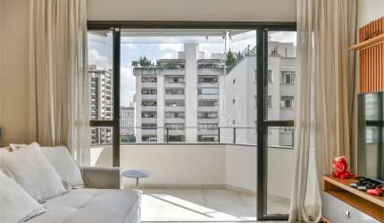 Apartamento todo reformado a venda no Paraíso, com 202 m2, ar condicionado, 3 varandas, 3 suítes e 3 vagas