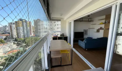 PRÓXIMO AO METRO PRAÇA DA ÁRVORE