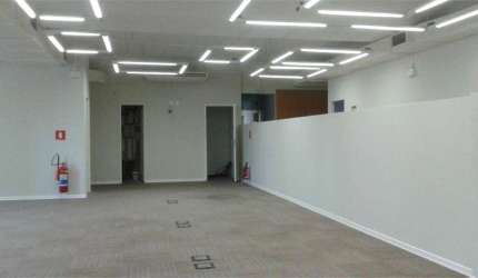 Unidade comercial na Vila Olímpia de 375m²
