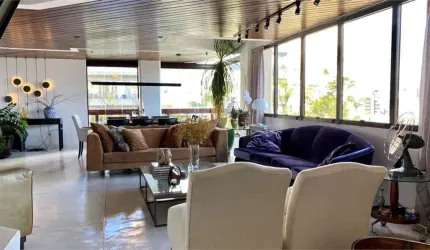Duplex de 208m2, 3 suítes, lavabo, elevador privativo, 4 vagas, lazer em Perdizes.