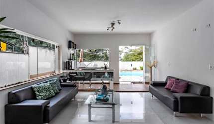 Sobrado Panamby, já esta montado para comercio c/várias salas , espaço Zen, piscina.