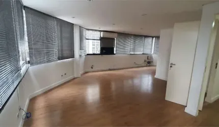 Na melhor localização de São Paulo! Sala comercial na Av. Angélica.