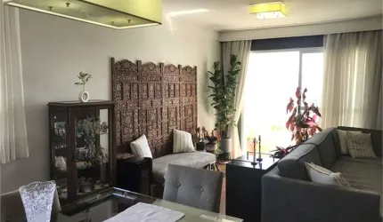 Apartamento à venda de 115 m² na Vila Mariana, com 3 suites e 3 vagas de garagem..