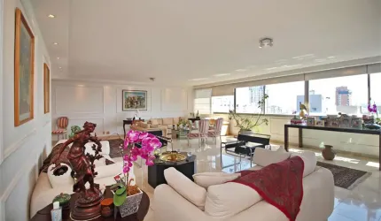 APARTAMENTO DE 264M2 NO CORAÇÃO DOS JARDINS, ANDAR ALTO E CONDOMÍNIO COM LAZER.