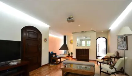 Sobrado com 4 dormitórios na Vila Mariana próximo ao metrô
