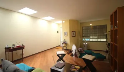 Sobrado com 3 suítes e 7 vagas na Saúde
