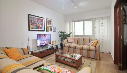 Apartamento de 165 m2 em rua arborizada e tranquila nos Jardins, Edifício com lazer.