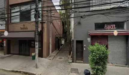 Sobrado Comercial de Vila localizado entre Itaim Bibi e Vila Nova Conceição. Investidor! Renda! Alugado!!