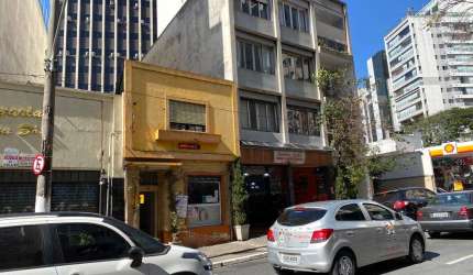 Casa Comercial, ao lado da Av Consoloação, a poucos minutos do metro e da Faculdade Mackanzie