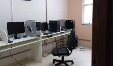 Prédio inteiro para locação na Bela Vista