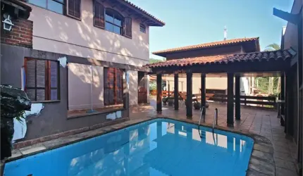 Casa 276 metros com piscina no Sumaré