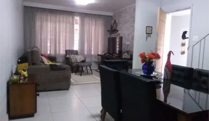 Sobrado com Churrasqueira no Campo Belo