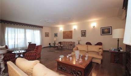 SOBRADO COM 3 SUITES E 4 VAGAS