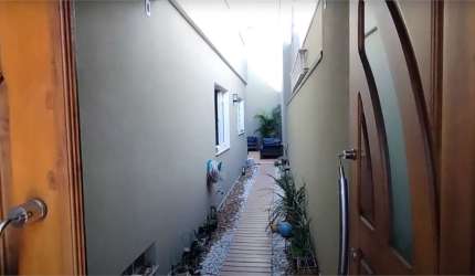 Excelente casa de 4 dormitórios com Edícula na região da Saúde.