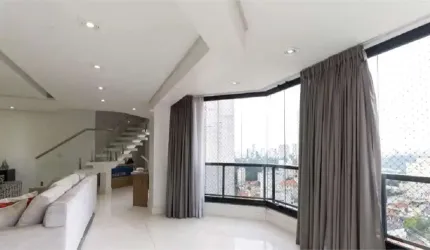 'Cobertura Duplex, luxuosa e impecável na Aclimação com 361 m², com 4 dorm. 2 suites 4 vagas!!!