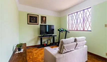 CASA A VENDA NO PLANALTO PAULISTA COM 140M²