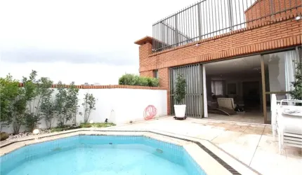 Cobertura de 450m2 nos Jardins com vista