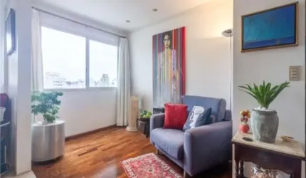 Apartamento a venda na Vila Nova Conceição. 2 dormitorios, andar alto, reformado!