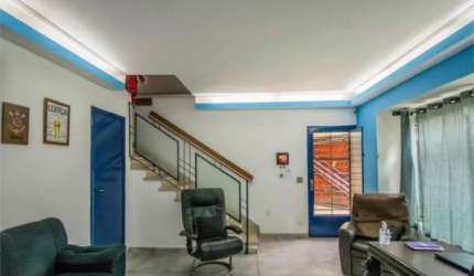 Sobrado á venda na Vila Mariana - São Paulo SP - 5 quartos, 1 suite,,quintal com churrasqueira.