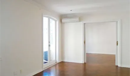 APARTAMENTO 02 QUARTOS, SALA AMPLA, COZINHA E ÁREA DE SERVIÇO, 01 VAGA