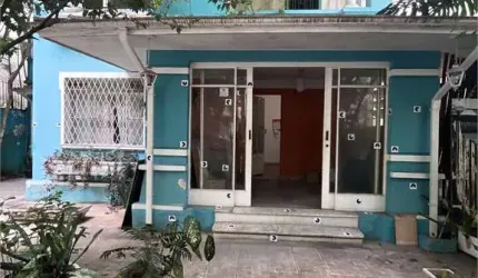Belíssimo sobrado na região da Santa Cecília para locação! Ideal para Clínicas/ Escritórios/ Galeria