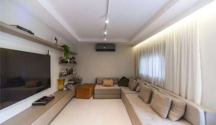 Lindo apartamento reformado Itaim