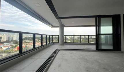 Condomínio Clube com 3 suítes na melhor localização de Pinheiros!