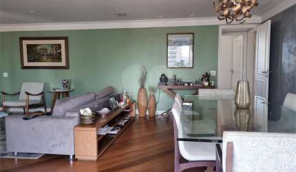 Apartamento totalmente reformado