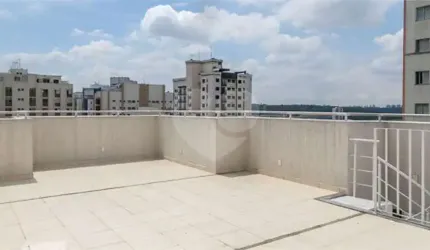 Cobertura com 2 dormitórios e 2 vagas na Saúde